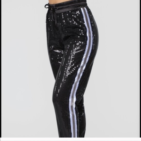 Fashion nova Black sequin Joggers, L, new - Picture 3 of 7
